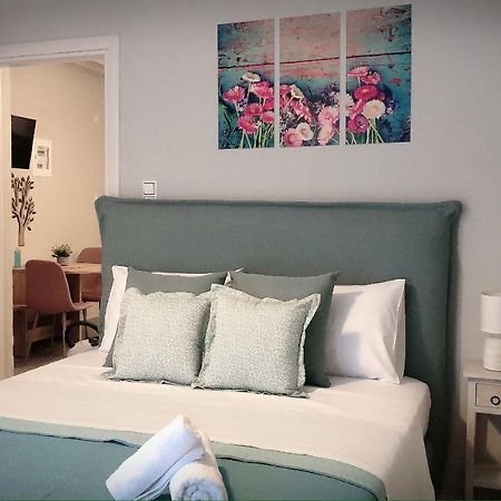 The Green Apartment Kavala Bagian luar foto