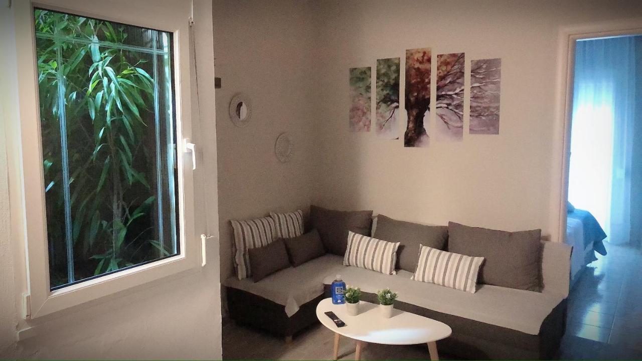 The Green Apartment Kavala Bagian luar foto