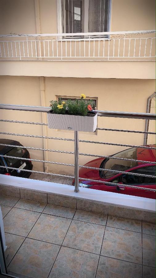 The Green Apartment Kavala Bagian luar foto