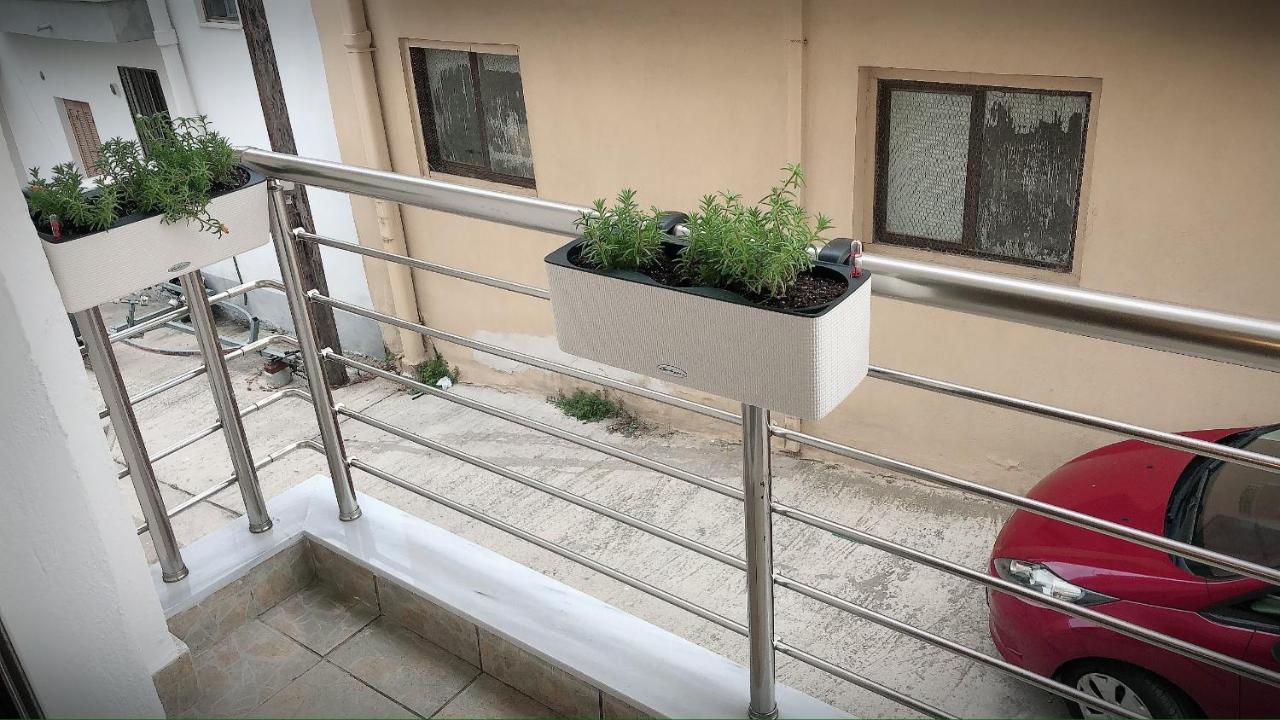 The Green Apartment Kavala Bagian luar foto